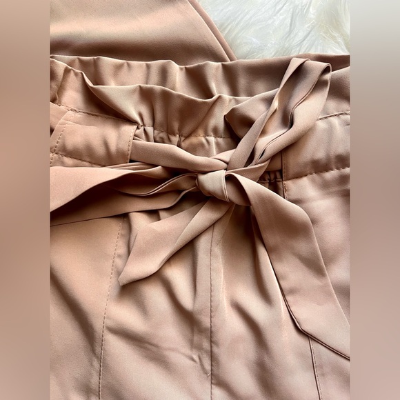 Simplee beige paper bag waist pants w/ tie - Picture 6 of 9